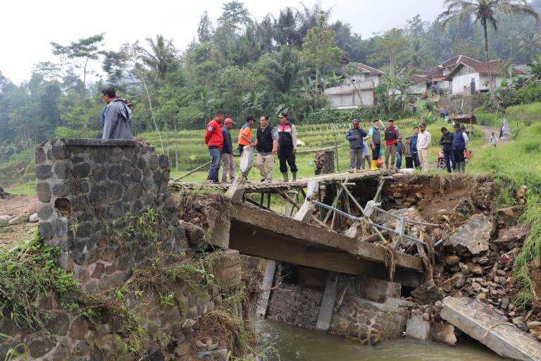 Wabup Helmi Ungkap Kerugian Akibat Bencana Banjir di Garut: Lebih dari Rp 17 Miliar